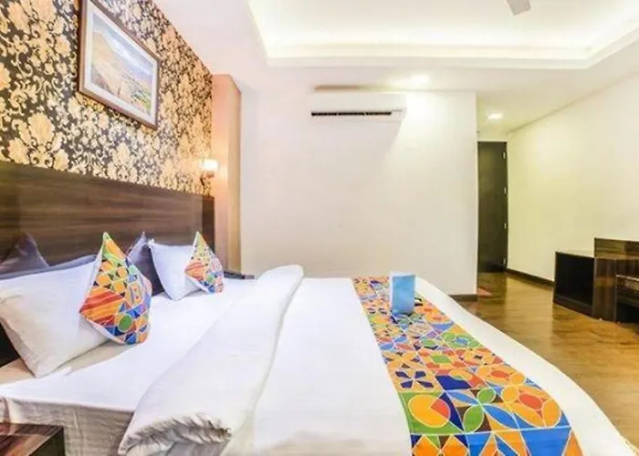 Fabhotel Galaxy - Nr Patel Nagar Metro