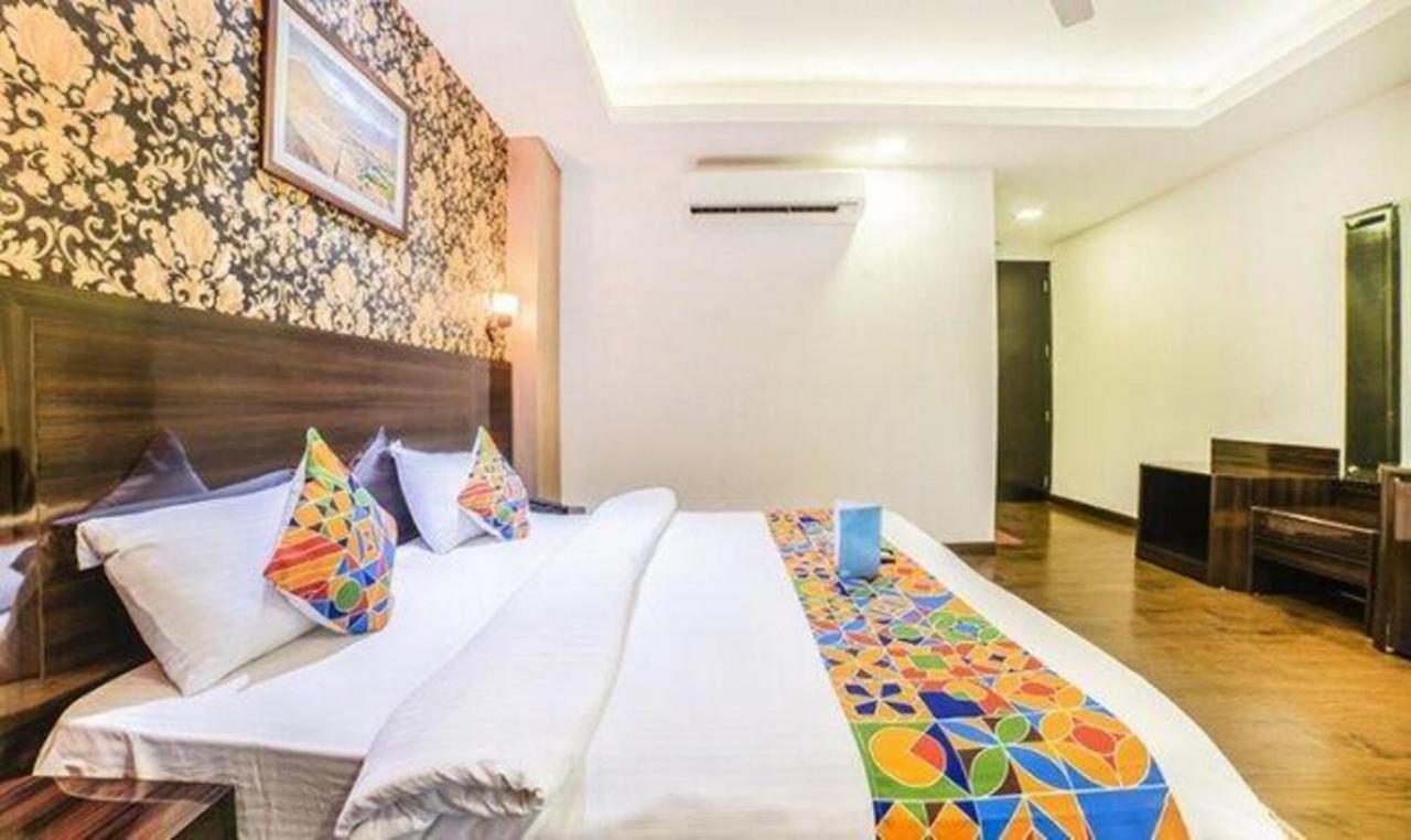 Hotel Fabhotel Galaxy - Nr Patel Nagar Metro 3*