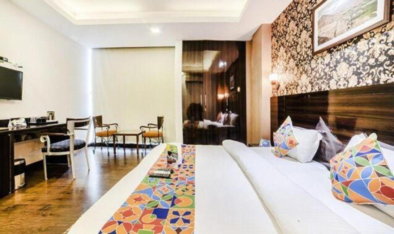Hotel Fabhotel Galaxy - Nr Patel Nagar Metro